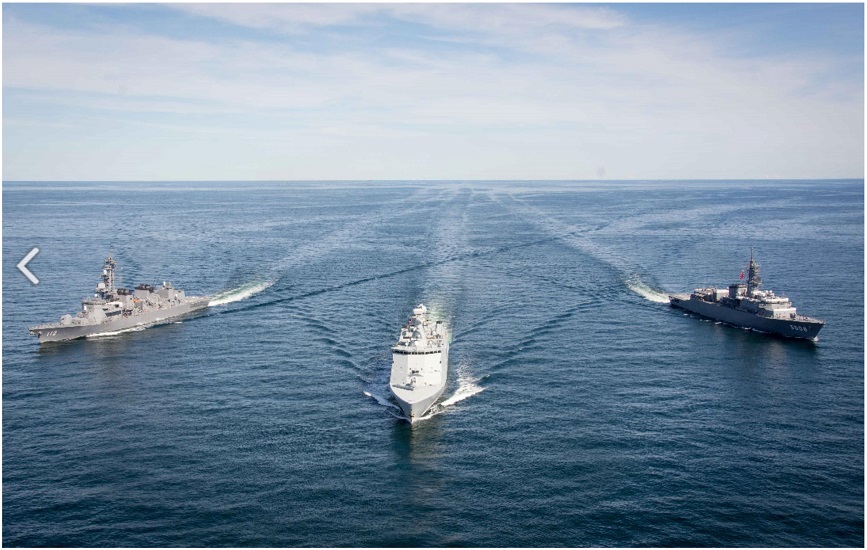 親善訓練　デンマーク海軍艦艇（NATO軍）「ESBERN SNARE 」_s